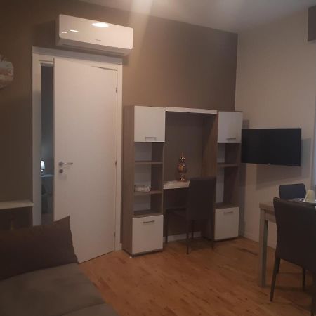 Central House Daire Caserta Dış mekan fotoğraf