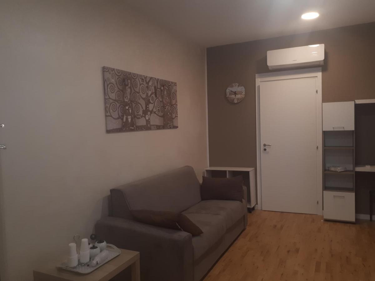 Central House Daire Caserta Dış mekan fotoğraf
