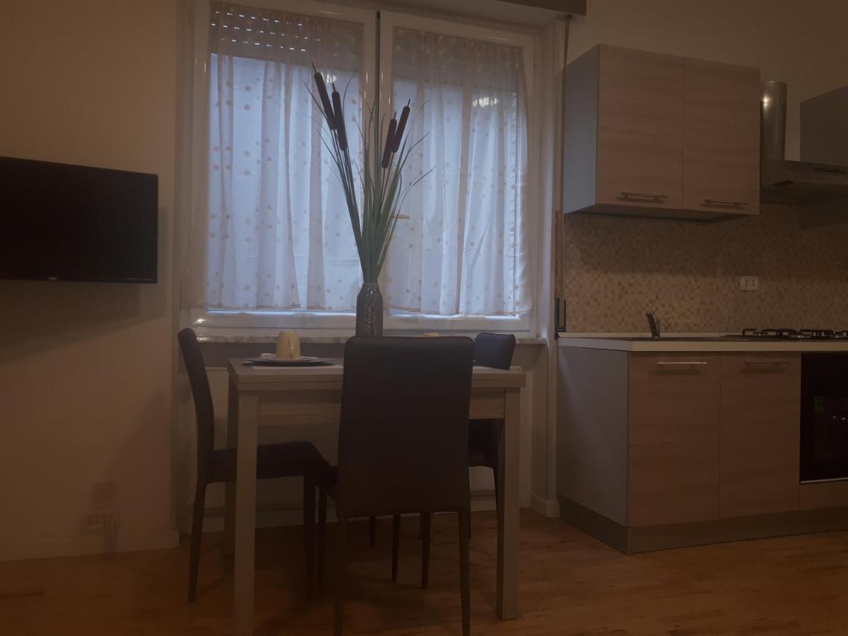 Central House Daire Caserta Dış mekan fotoğraf